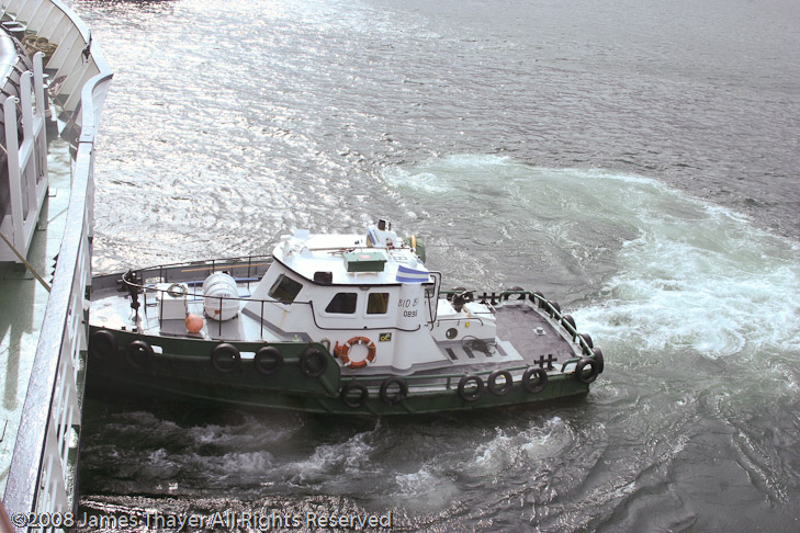 A little push to snug us up against the pier.