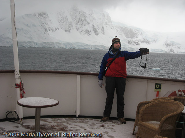 Fede makes a self-portrait