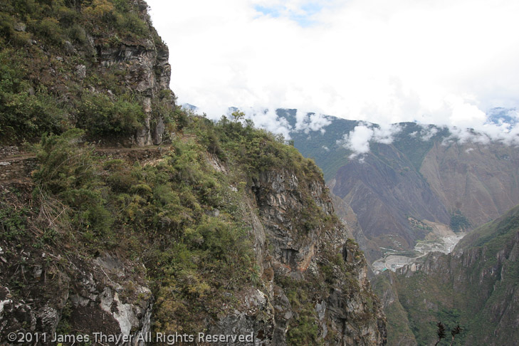 The trail to the Inca Bridge.