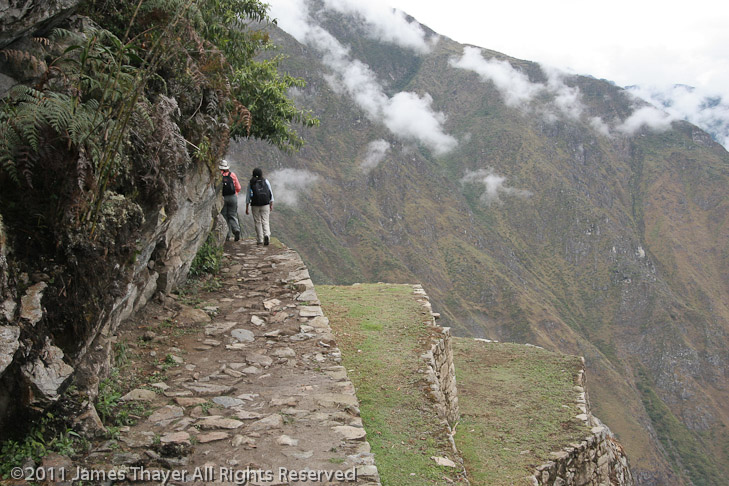 The trail to the Inca Bridge. This is Marieke and Margola. And yes, it is a long way down.