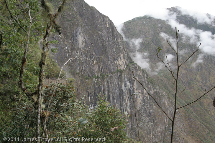 The green band on the cliff is the continuation of this Incan trail (not maintained.)